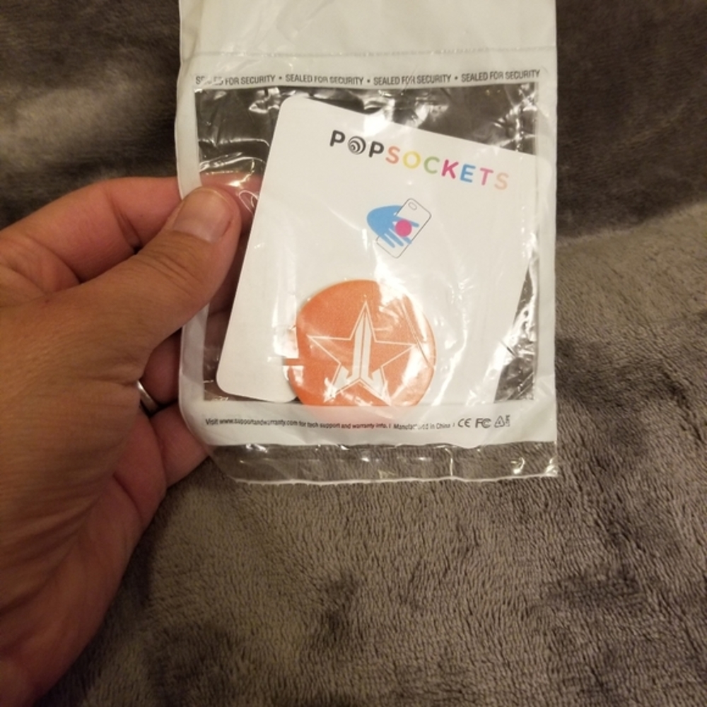 Pop socket